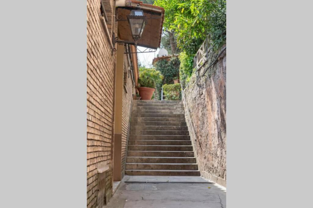 Elegante Open Space Con Vasca Idromassaggio A Trastevere Roma Exterior foto