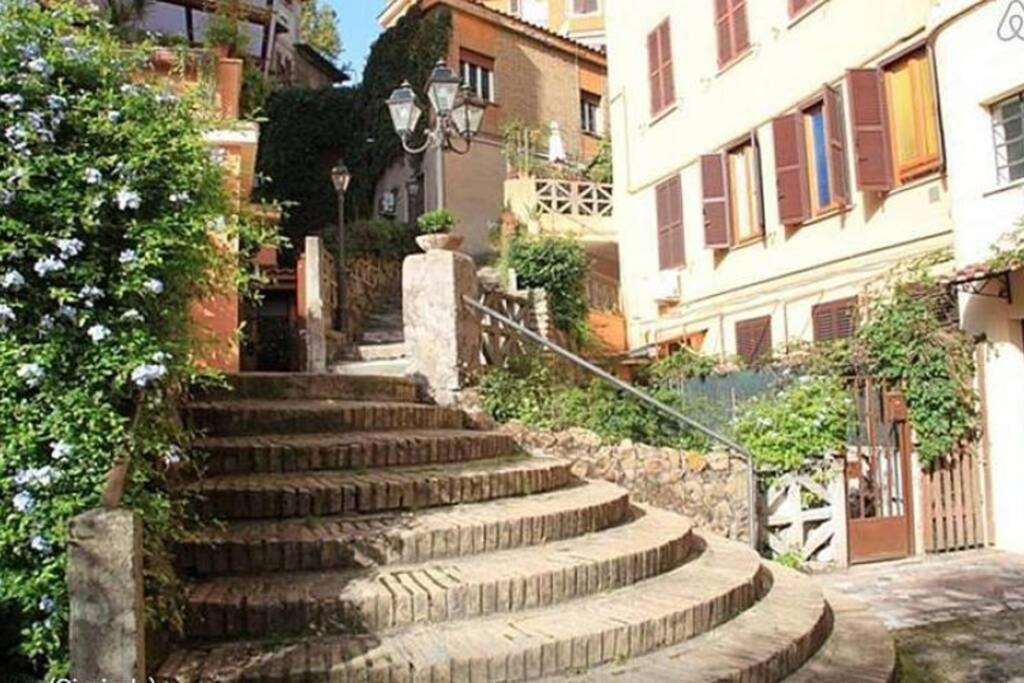 Elegante Open Space Con Vasca Idromassaggio A Trastevere Roma Exterior foto