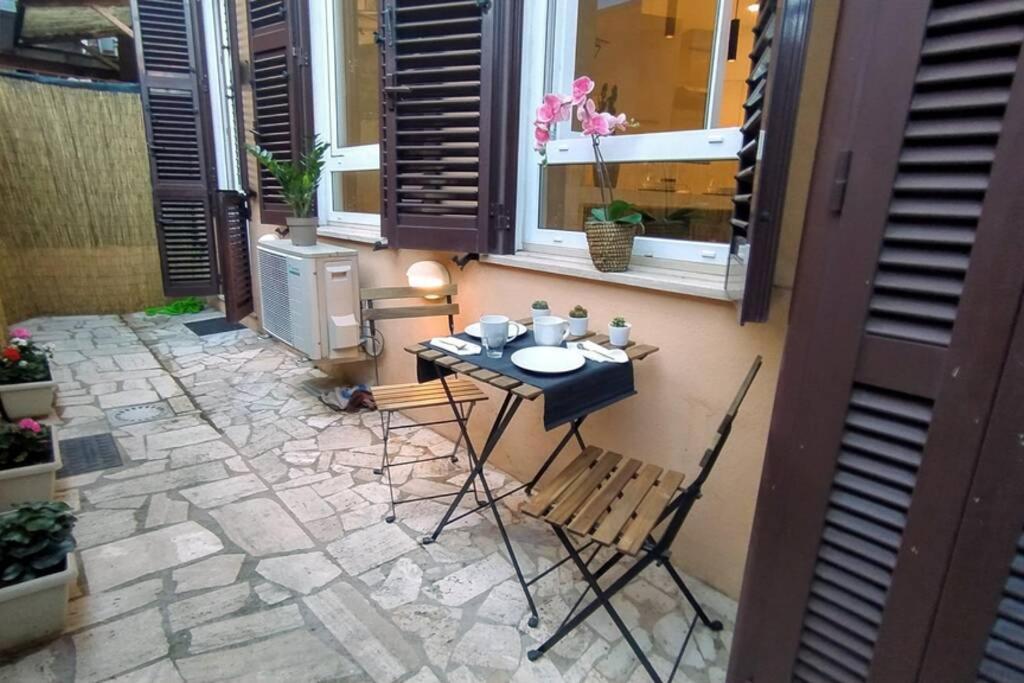 Elegante Open Space Con Vasca Idromassaggio A Trastevere Roma Exterior foto