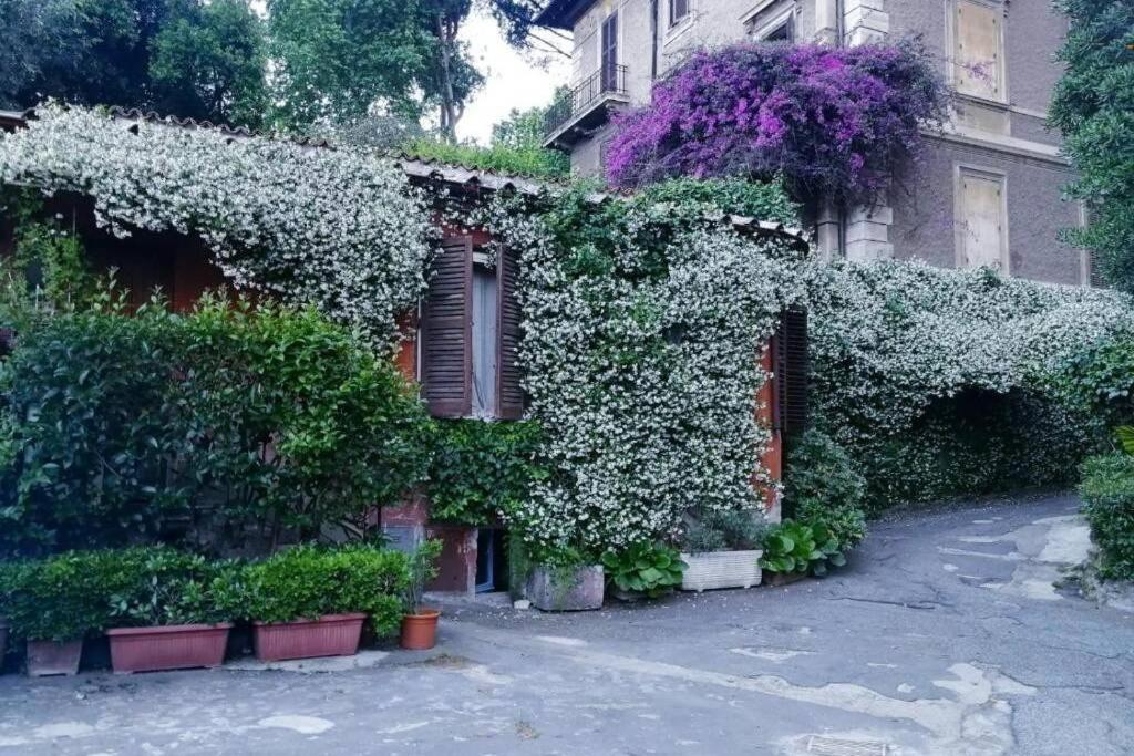 Elegante Open Space Con Vasca Idromassaggio A Trastevere Roma Exterior foto